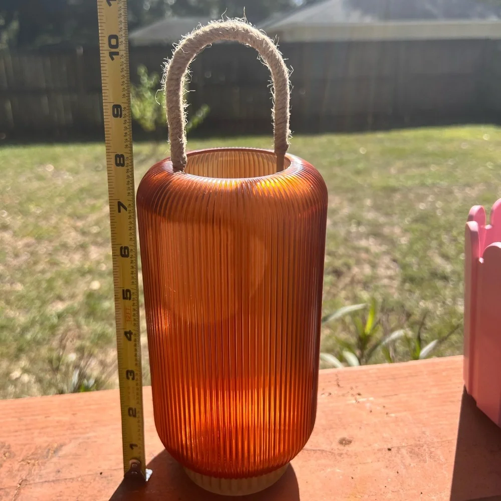 10 plastic amber LED lanterns